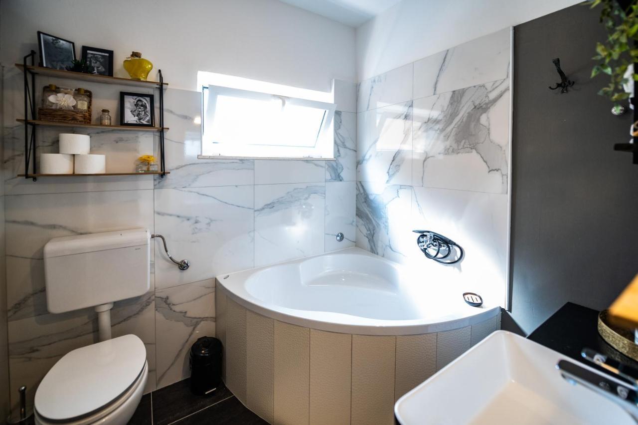 Sea View Apartment Ana Podstrana Luaran gambar
